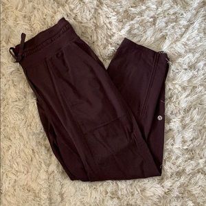 Lululemon workout capris